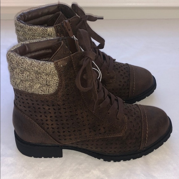 New Justice Sweater Knit Perforated Hiking Boots Size 12 - Picture 5 of 15